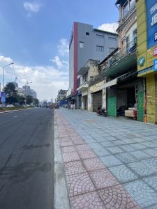 Cho thuê nhà mặt tiền  MT Lê Lợi, Bến Nghé, Quận 1.