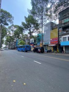 Bán tòa nhà 2 mặt tiền Ngô Gia Tự - Lê Hông Phong Quận 10