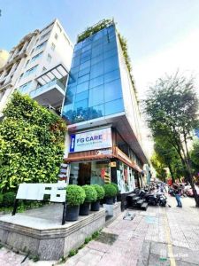 Cho thuê tòa nhà góc Trương Định – Võ Văn Tần, Quận 3