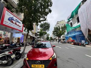 BÁN NHÀ 207 LÝ TỰ TRỌNG, P. BẾN THÀNH, QUẬN 1
